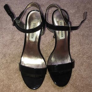 Steve Madden Black heels